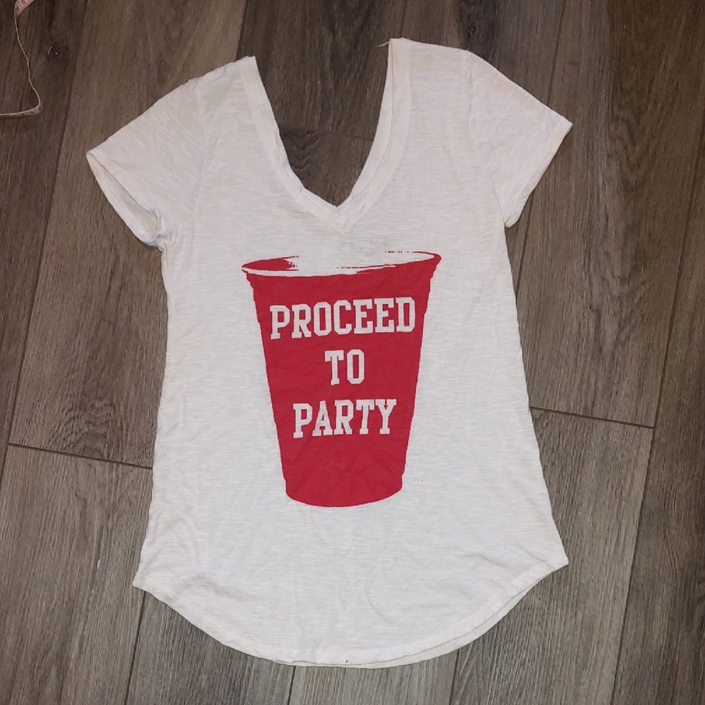 Toby Keith Red Solo Cup White V Neck Shirt